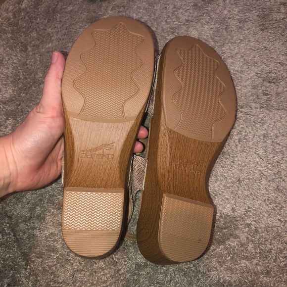 new dansko leather reptile/snake wedge sandals size 42 - Picture 3 of 4